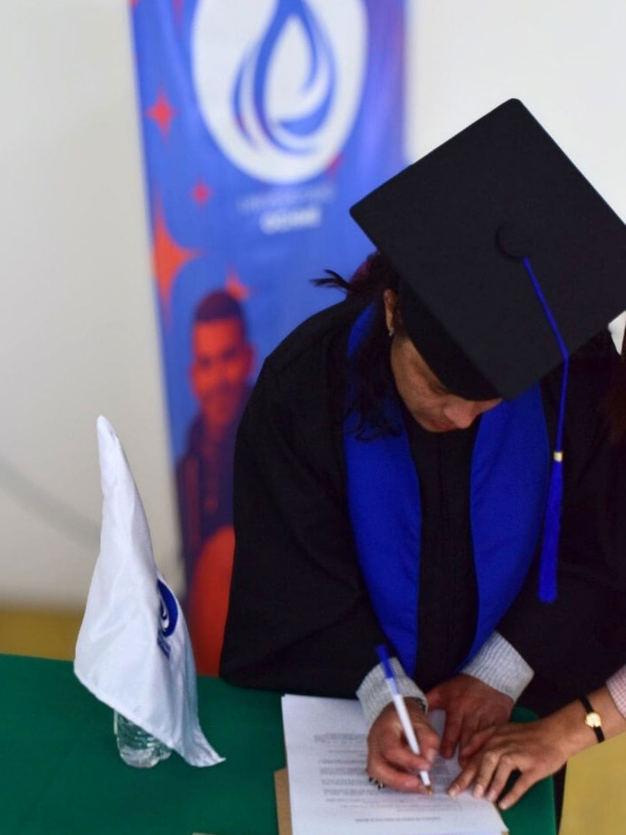 Bachillerato Exprés en Universitario Oghme